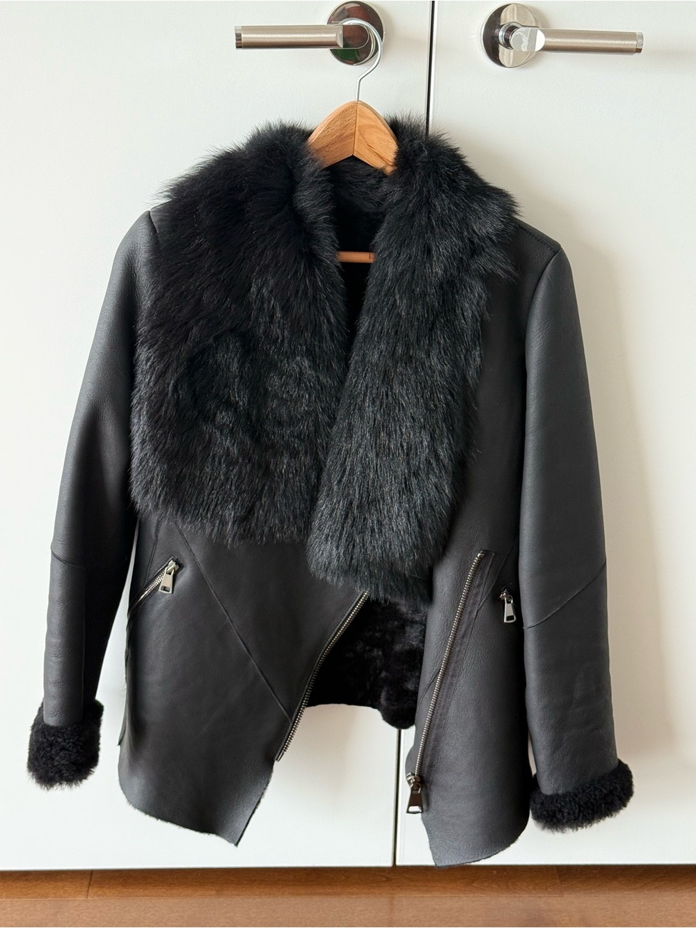Women’s Black Genuine Shearling Jacket - Picture 2 of 6